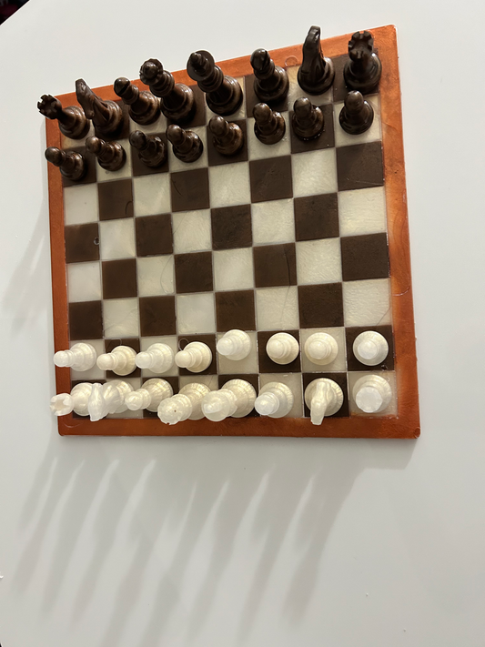 Personalized Chess Set – Handcrafted Pieces & Custom Board Design