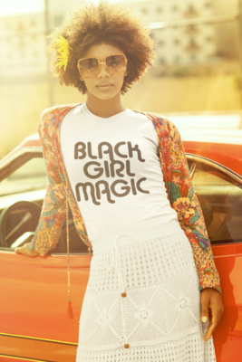 Retro Black Girl Magic Shirt – Vintage Style 70s Inspired Tee for Women | Empowering Graphic T-Shirt