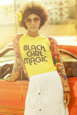 Retro Black Girl Magic Shirt – Vintage Style 70s Inspired Tee for Women | Empowering Graphic T-Shirt